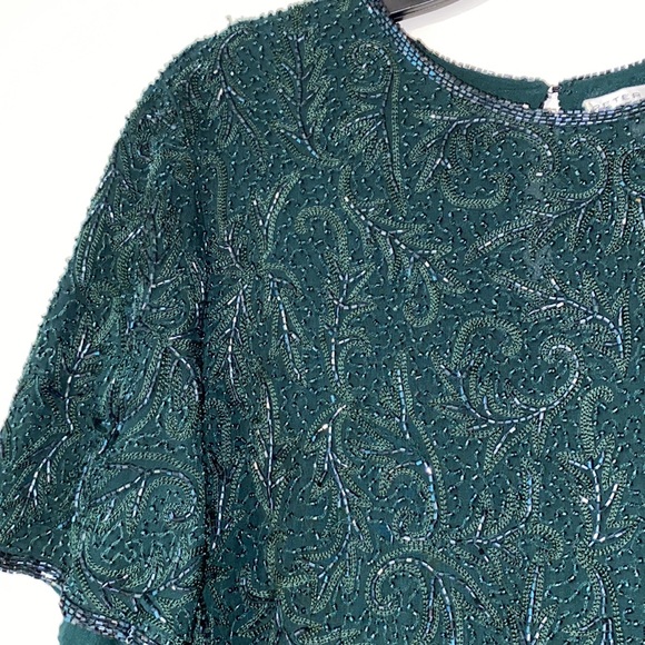 Vintage women’s Peter Nygård size small heavily beaded blouse top emerald green - Picture 4 of 9